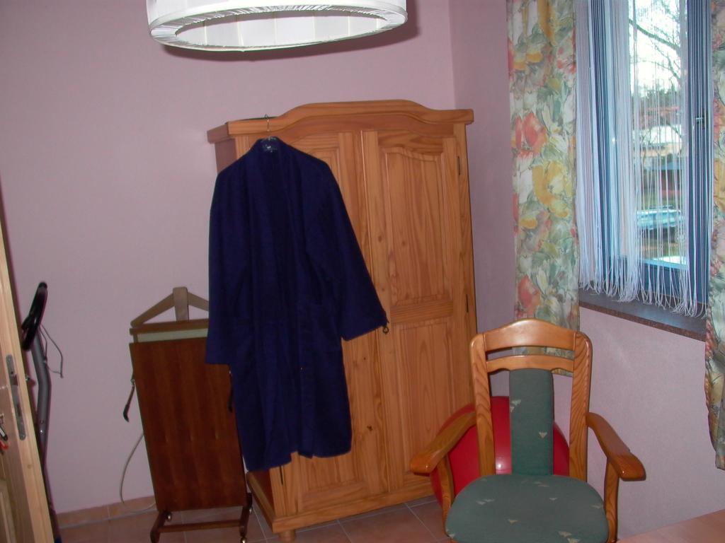 Gästezimmer Ferienwohnung VILLA ALEXA auch mit Wallbox Woltersdorf  Exterior foto
