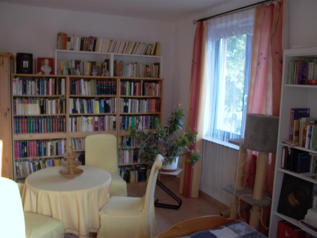 Gästezimmer Ferienwohnung VILLA ALEXA auch mit Wallbox Woltersdorf  Zimmer foto