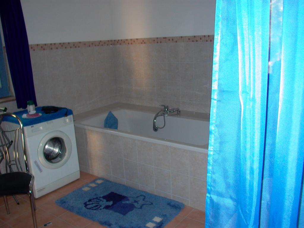 Gästezimmer Ferienwohnung VILLA ALEXA auch mit Wallbox Woltersdorf  Exterior foto